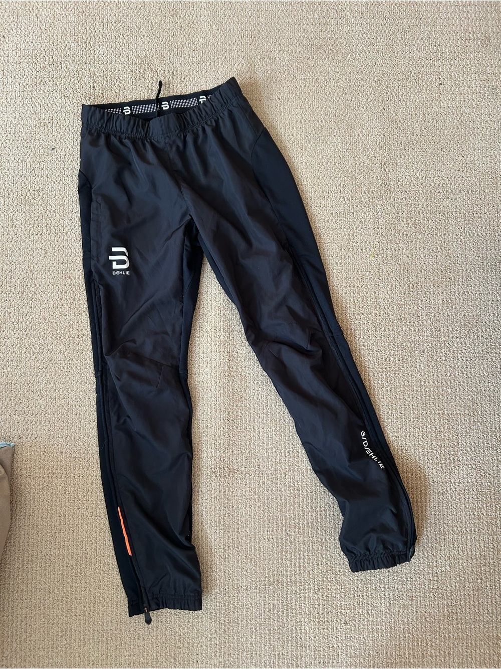 DAEHLIE Norway brand Nordic Ski Pants Junior 152. Side zippers. Great condition